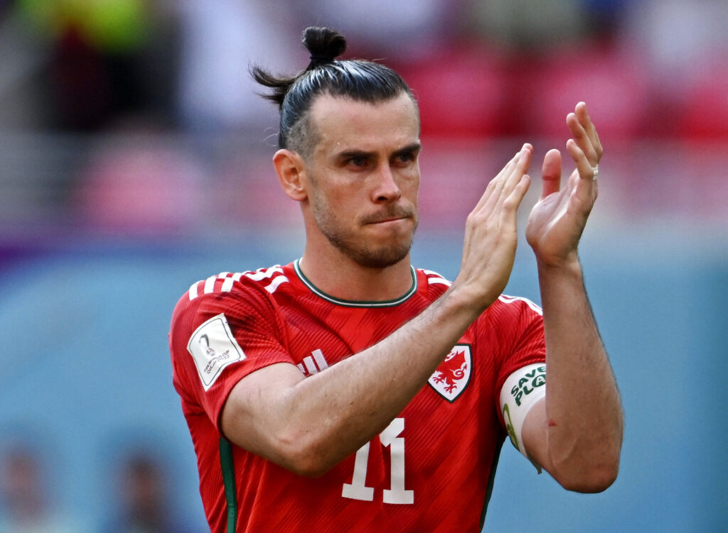Gareth Bale stopper sin karriere med øjeblikkelig virkning.