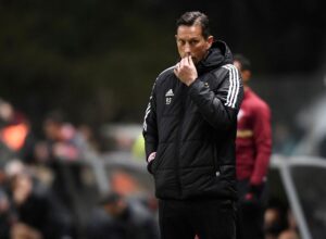 Roger Schmidt raser over Chelseas ufine kneb i forsøget på at hente Enzo Fernandez.