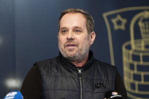 Carsten V. Jensen afviser ikke, at Brøndby skal handle mere i januar.