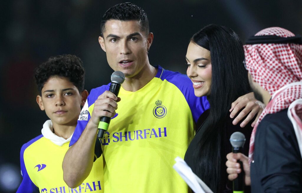 Cristiano Ronaldos ankomst i saudiarabiske Al-Nassr skubber den angrebskonkurrenten Vincent Aboubakar ud af klubben.