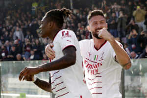 AC Milan burde have scoret mange flere mål, men de måtte nøjes med en 1-2-sejr over Salernitana i Serie A's genåbningskamp.
