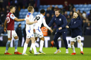 Stevenages spillere jubler over triumfen i FA Cup.