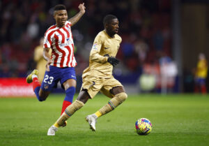 Dembele i en af sine mange udfordringer.