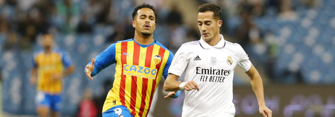 Real Madrids midtbanespiller, Lucas Vazquez, har pådraget sig en ankelskad i super cup kampen mod Valencia.