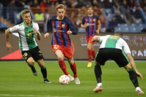 FC Barcelona er klar til et møde med Real Madrid i finalen af den spanske super cup, efter de torsdag slog Betis i semifinalen.