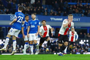 Ward Prowse scorer mod Everton.