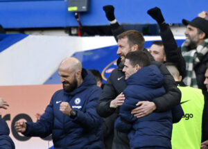 Graham Potter forholder sig til Mykahilo Mudryks lange kontrakt.