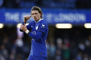 Everton byder på Conor Gallagher.