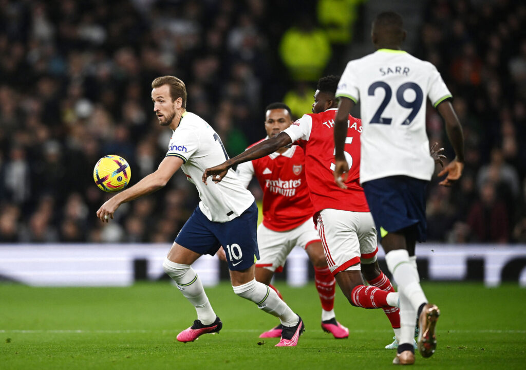 Harry Kane i aktion for Tottenham imod Arsenal i Premier League.