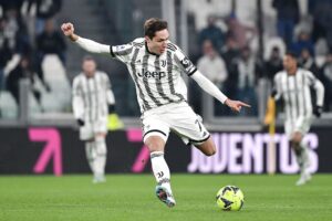 Juventus-stjernen Federico Chiesa bliver jagtet af både Arsenal, Liverpool og Real Madrid.