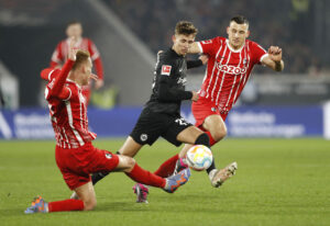 Jesper Lindstrøm i aktion i Bundesligaen.