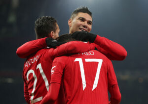 Manchester United spillede sig sikkert videre i FA Cuppen, da to af klubbens brasilianere scorede i 3-1-sejren over Reading.