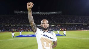 Den brasilianske forsvarsspiller, Dani Alves, har fået sin kontrakt i mexicanske Club Universidad Nacional ophævet, efter han er blevet anklaget for seksuelt overgreb.