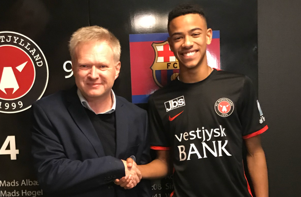 Malik Pimpong har underskrevet kontrakt med FC Midtjylland.