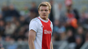 Danske Christian Rasmussen debuterede søndag for Ajax, da han kom ind i overtiden af kampen mod danskerholdet NEC Nijmegen.