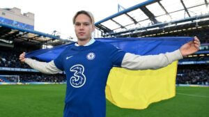 En stor del af salget af Mykhailo Mudryk går nu til krigsindsatsen i det østlige Ukraine, det bekræfter Shaktar Donetsks præsident.