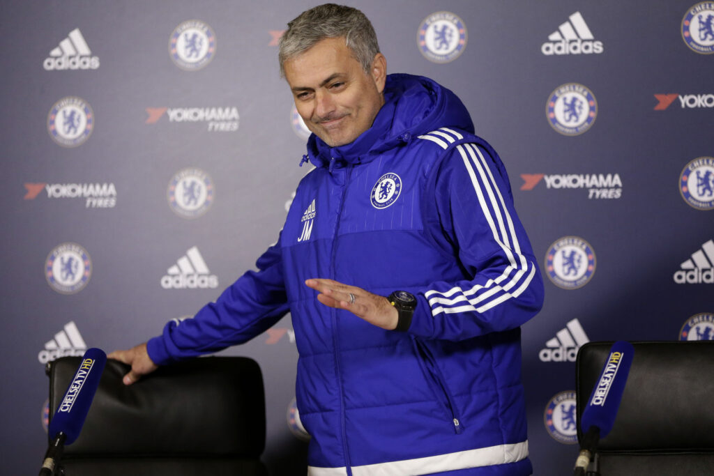Portugisiske José Mourinho kan være på vej til et overraskende comeback i Chelsea i Premier League.