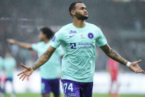 FC Midtjyllands Junior Brumado tager ved lære af særligt én person i FC Midtjylland - Superligaens topscorer alltime Morten Duncan.