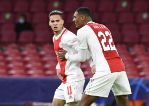 Den hollandske fodboldklub Ajax har præsteret et overskud på lidt over en halv milliard kroner.