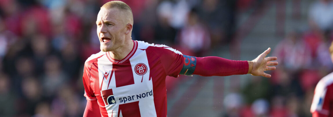 Rasmus Thelander har stor tro på, at AaB overlever i Superligaen i år.