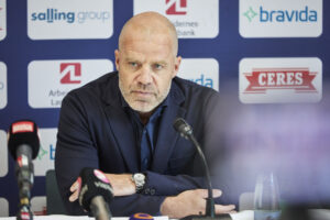 Sportschef i AGF Stig Inge Bjørnebye ærgrer sig over, at det i medierne er blevet fremstillet som om, at FCK har gaflet chefscout i AGF.