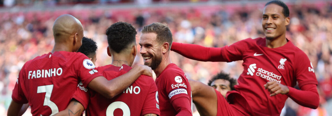 Roberto Firmino og Virgil vanDijk er tilbage for Liverpool i Premier League.