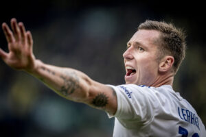 Lukas Lerager er ikke bleg for at kalde FCK favoritter til Superliga-titlen.