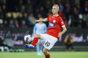 Tobias Salquist er på vej tilbage efter sit sammenstød.