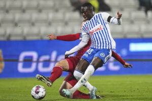 OB's Yankuba Minteh har følt sig truet, efter han ikke var en udtaget til OB's kamp, og nu har han sygemeldt sig selv.