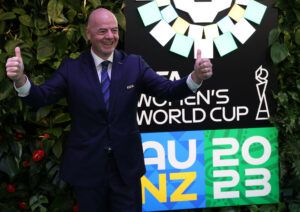 Gianni Infantino inden lodtrækningen til kvindernes VM i 2023.