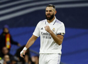 Karim Benzema tæt på at forlænge kontrakten med Real Madrid.
