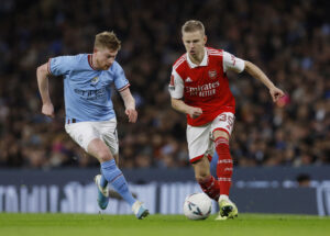 Arsenals Oleksandr Zinchenko står for første gang i ligasammenhæng overfor sin tidligere klub fra Manchester City.