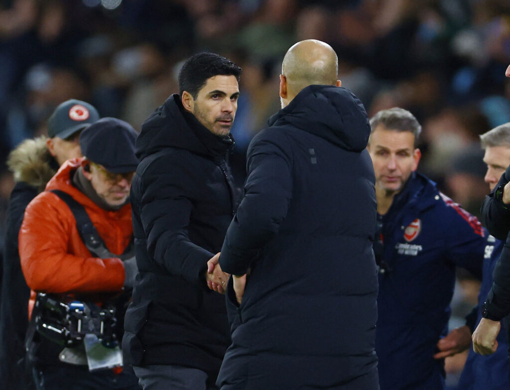 Thierry Henry mener, at det bliver som at se Manchester City mod Manchester City, når Arsenal og Manchester City møder hinanden i Premier League.