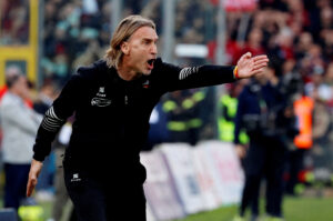 Salernitana fyrer Davide Nicola for anden gang på en måned.