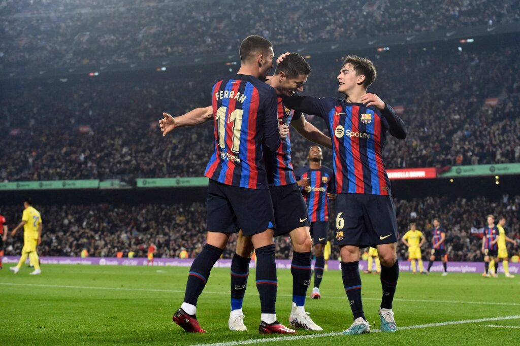 Robert Lewandowski scorede til 2-0 da Barcelona besejrede Cadiz