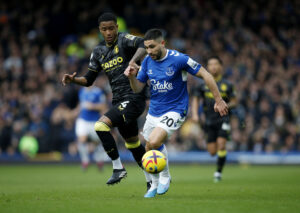 Everton møder Aston Villa