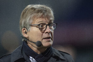 Kasper Hjulmand får kritik efter Danmarks nedsmeltning mod Kasakhstan.