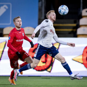 Sønderjyske har forstærket sig med forsvarsspilleren Simon Wæver, der kommer til fra 2. Divisionsklubben B93. Kontrakten gælder først fra sommer.