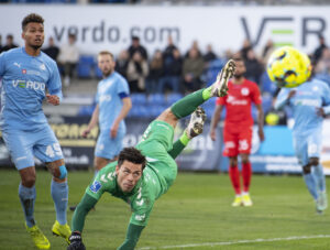 Superligaopgøret mellem Randers FC og AGF mandag aften bliver med cirka 10.000 tilskuere på lægterne, for der er nemlig udsolgt.