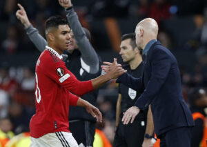 Erik ten Hag storroser Manchester Uniteds Casemiro.