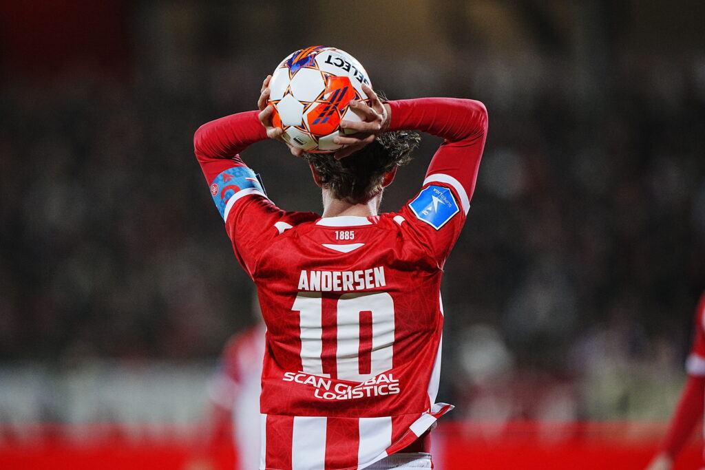 AaB slog Viborg FF i den første af to kvartfinaler i Pokalturneringen.