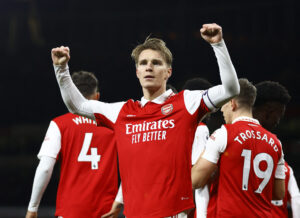 Arsenal skriver historie med storsejr mod Everton.
