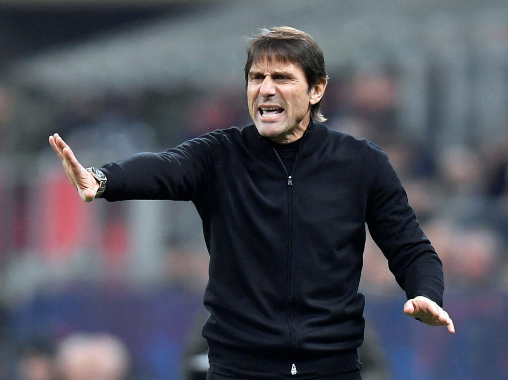 Antonio Conte misser endnu en kamp for Tottenham.