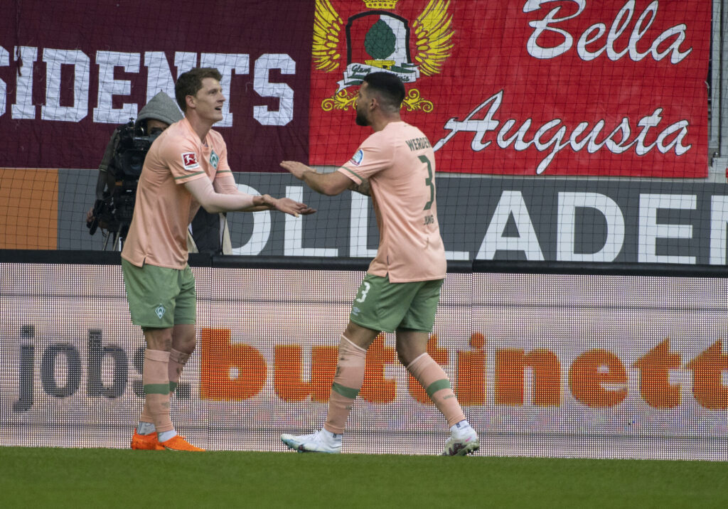 Jens Stage og de øvrige spillere i Werder Bremen har fået stjålet klubkassen.
