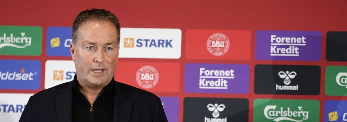 Kasper Hjulmand, Danmarks landsholdstrup til kampene mod Finland og Kazakhstan i EM-kvalifikationen.