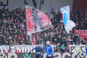 Hvem er SSE22, og hvad vil de med AaB?