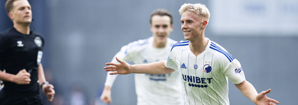 F.C. Københavns Hakon Haraldsson har vundet prisen for både månedens spiller og månedens unge spiller i Superligaen marts 2023.