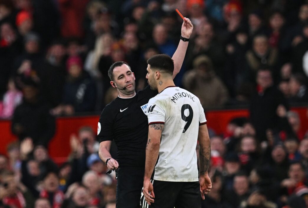 FA straffer nu Mitrovic og Marco Silva yderligere efter Fulham fik tre røde kort mod Manchester United.