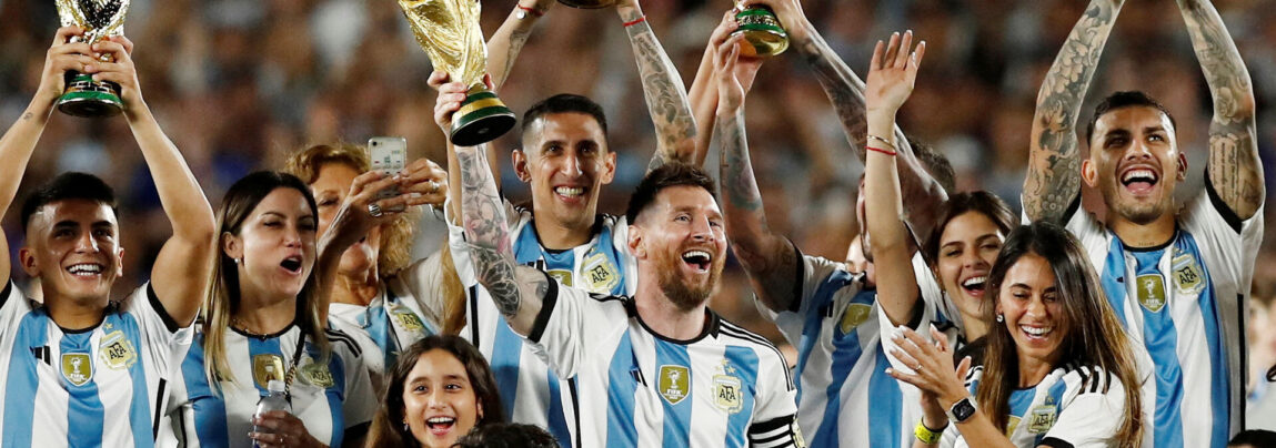 Lionel Messi og Argentina vandt da han scorede sit mål nummer 800