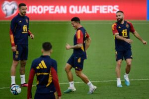 Joselu blev den helt store stjerne, da han lørdag aften fik sin debut for det spanske landshold og kvitterede med to lynmål.